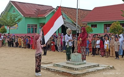Upacara dan Lomba Dalam Peringatan Hardiknas 2024 di SMPN Satu Atap 2 Tulang Bawang Barat